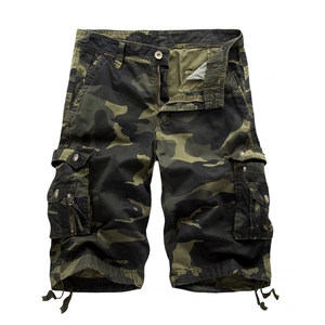 Men's camouflage multi-pocket cargo shorts in durable military green cotton fabric
