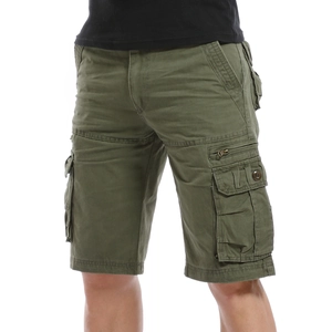 Pantaloncini cargo da uomo verde militare con tasche multiple per stile outdoor e casual