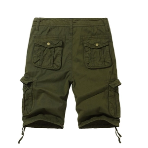 Herren Cargo-Shorts in Militärgrün mit mehreren Taschen und verstellbarem Kordelzugsaum
