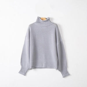 Maglione casual da donna a collo alto color lilla con trama a maglia spessa e morbida