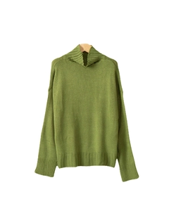 Maglione in maglia ampia verde muschio da donna con collo alto e polsini a coste