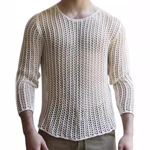 Maglione da uomo in maglia traforata bianco panna con texture a rete e girocollo