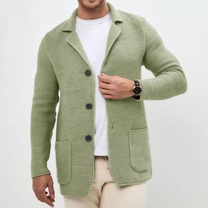 Gilet en maille pour homme vert sauge avec col à revers et grandes poches plaquées