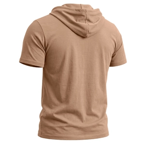 Vue arrière du t-shirt à capuche camel à manches courtes en tricot de coton premium