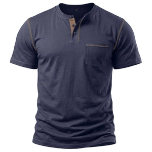 T-shirt Henley da uomo blu scuro con finiture marroni a contrasto e scollo a tre bottoni