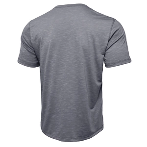 Vue détaillée du dos du t-shirt Henley gris foncé avec texture en coton flammé haut de gamme