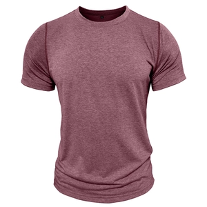 Détail du tissu chiné bordeaux sur t-shirt homme avec effet mannequin fantôme 3D
