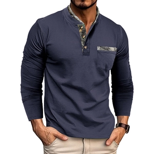 Haut Henley bleu marine pour hommes à manches longues avec détails camouflage et poche