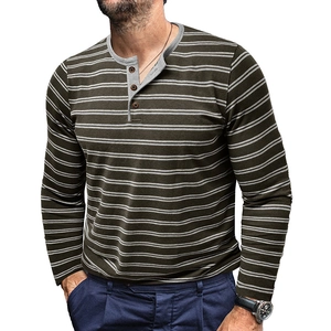 Gestreiftes Langarm-Henley-Shirt für Herren in Olivgrün mit Knopfleiste und Rundhals