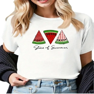 T-shirt estiva da donna bianca con stampa grafica anguria Slice of Summer
