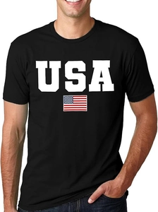 Détail de l'imprimé USA et drapeau américain sur un t-shirt noir à manches courtes