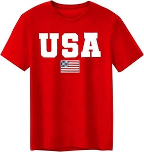 Détail du t-shirt rouge en coton avec lettrage USA et imprimé drapeau américain