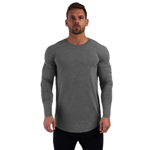 T-shirt fitness uomo grigio scuro a maniche lunghe, vestibilità slim e bordo arrotondato