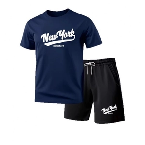 Ensemble en maille avec T-shirt bleu marine et short noir, imprimé Brooklyn