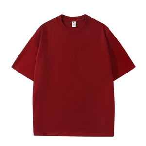 Klassisches Boxy Fit Rundhals-T-Shirt aus schwerer Baumwolle in einem tiefen Weinrot-Ton