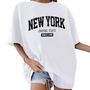 Lockeres weißes Baumwoll-T-Shirt mit schwarzem New York Vintage-Grafikdruck und Rundhals