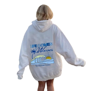 Sweat à capuche oversize blanc avec motifs de soleil et vagues rétro au dos