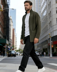 Gilet en maille côtelée vert foncé pour hommes avec col montant et poches latérales chic
