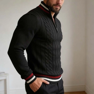 Pull ajusté pour homme avec col zippé, maille torsadée et poignets rayés