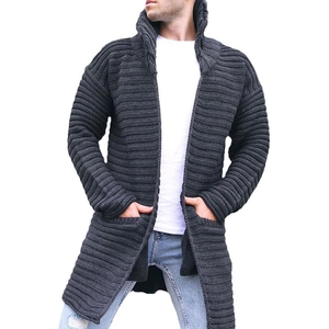 Gilet en maille côtelée gris foncé pour hommes avec col montant et poches