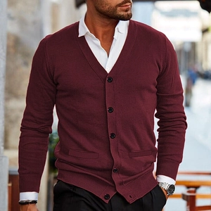 Cardigan bordeaux pour homme à col en V avec poches latérales et manches longues