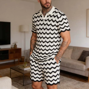 Ensemble tricot deux pièces pour hommes avec polo à motif de vagues noir et blanc et short