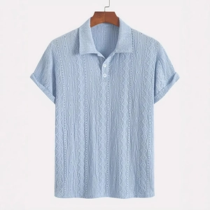Polo d'été bleu clair pour hommes avec texture jacquard évidée respirante et revers