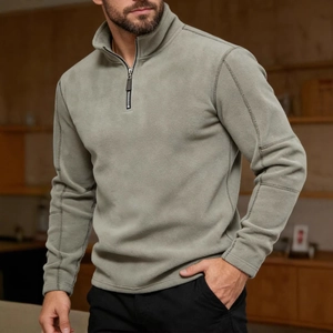 Sweat en polaire vert sauge pour homme avec col montant zippé et coutures renforcées