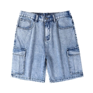 Pantaloncini cargo in denim lavaggio blu chiaro da uomo con elastico in vita e tasche