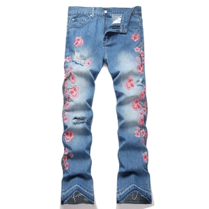Pantalon Jeans Homme Évasé Déchiré Street Avec Broderie de Fleurs de Prunier Denim Bleu Délavé Pantalon Décontracté