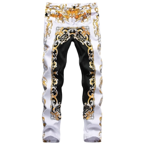 Jeans elasticizzati uomo slim fit con stampa barocca dorata e motivi ornamentali
