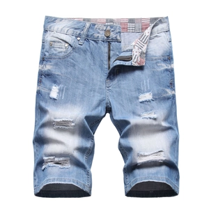 Short en jean délavé bleu clair pour homme avec déchirures et finitions vieillies