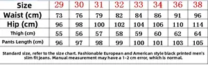 Detaillierte Größentabelle für trendige schmale Herrenjeans mit Maßen von Größe 29 bis 38