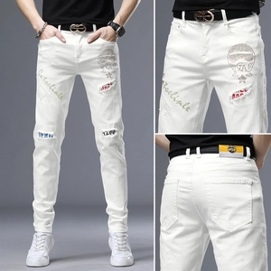 Jeans Blancs Déchirés pour Hommes Coupe Slim Pantalons en Denim Distressed Avec Broderie Crâne Strass Streetwear Décontracté