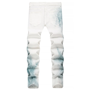 Jean blanc ajusté pour homme avec détails de peinture bleue au dos vue de derrière