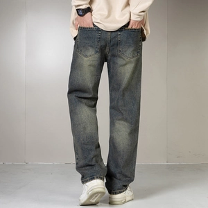 Makro-Detail der Vintage-Waschung Jeans mit klassischen Nähten und Used-Struktur