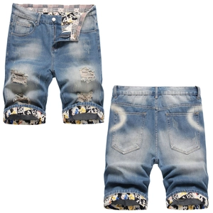 Men Streetwear Ripped Denim Shorts Distressed Cotton Blend Straight Fit Five Point Mid Waist Jean Shorts Graffiti Print