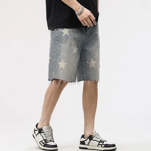 Short en jean bleu clair pour homme avec imprimé étoiles et ourlet brut style streetwear