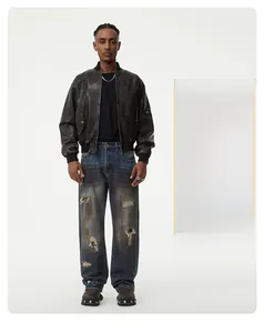 Detailansicht der gelb gewaschenen Vintage-Herrenjeans im Retro-Look mit geradem Schnitt