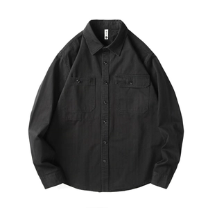 Chemise de travail en coton noir lourd pour hommes avec deux poches de poitrine et coupe large