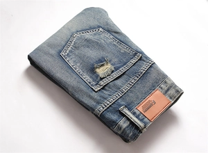 Blaue Herren-Jeans mit Distressed-Details, Gesäßtaschen-Patchwork und Leder-Etikett
