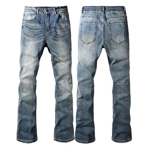 Jean évasé bleu clair pour hommes avec délavage vintage et vue de face et de l'arrière