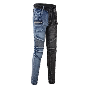 Jean biker homme coupe slim avec design patchwork bicolore bleu gris et détails plissés