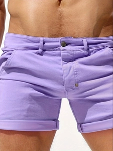 Short en jean violet pour homme coupe ajustée avec sergé et ourlets repliés