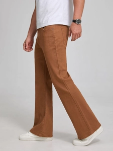 Men's retro slim fit flared jeans in brown stretch fabric with mid-rise waist design