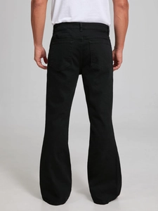 Schmal geschnittene schwarze Schlagjeans für Herren mit modischer Mikro-Flared-Silhouette