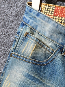 Deep blue washed vintage straight jeans with high-end distressing and pattern lining