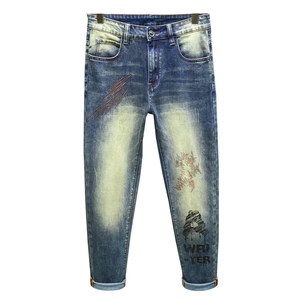 Men's slim straight denim jeans with gradient wash and lightning pattern print