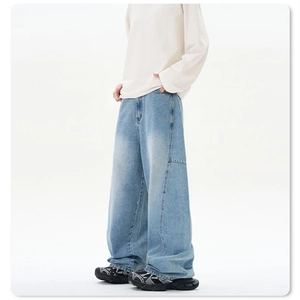 Amerikanische Vintage Herren Jeans in Hellblau, weites Bein mit Kontrastnähten