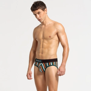 Detail der Herren-Unterhose mit niedriger Taille, Streifenmuster und elastischem Bund